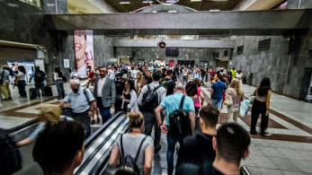 Μετρό Σύνταγμα: επιβάτες στοιβαγμένοι σαν σαρδέλες - Η εξήγηση της ΣΤΑΣΥ