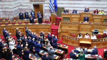 Η «διάσπαση» της ΝΔ ως σύντομο (πολιτικό) ανέκδοτο