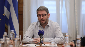 ΠΑΣΟΚ: σπέρνει εντυπώσεις, θερίζει το τίποτα