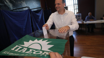 Εκλογές ΠΑΣΟΚ: ψήφισε ο Χάρης Δούκας και κάλεσε σε μαζική συμμετοχή στις κάλπες