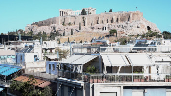 Η Αθήνα πεζοδρομείται: οι παρεμβάσεις σε Πλάκα, Εξάρχεια και γειτονιές δίνουν «πνοή» στους πολίτες
