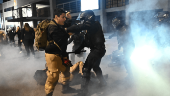 ΕΛΑΣ: στον εισαγγελέα το υλικό των επεισοδίων με τους πυροσβέστες
