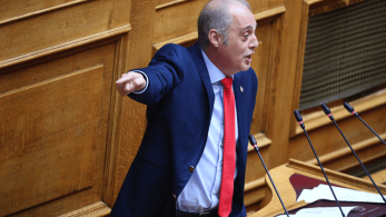 Σφαγή στην ακροδεξιά πολυκατοικία για τα μάτια του… Τραμπ
