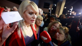 Θεοδώρα Τζάκρη: με ζεϊμπέκικο γιόρτασε το νέο κόμμα Κασσελάκη