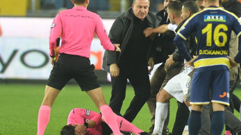 Τουρκία: 3,5 χρόνια φυλακή στον πρόεδρο ομάδας που γρονθοκόπησε διαιτητή