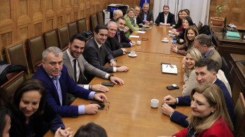 ΠΑΣΟΚ: στα κανάλια οι «εκλεκτοί», σε σιωπητήριο οι... ενοχλητικοί