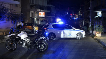 Ηλιούπολη: μπήκε η αστυνομία στο σπίτι του μεθυσμένου άνδρα – Βρέθηκε μόνο η καραμπίνα