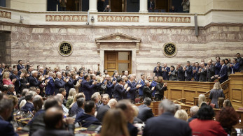 Αντιπολίτευση: «πάγωμα» με τις εξαγγελίες για τις τράπεζες και καθυστερημένη απάντηση με λαϊκισμούς και εικασίες