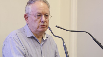 Η χαμένη στη μετάφραση αμεροληψία του καθηγητή Αλιβιζάτου