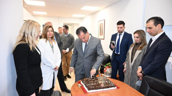 Στα εφημερεύοντα νοσοκομεία ο Άδωνις Γεωργιάδης - Έκοψε τη βασιλόπιτα