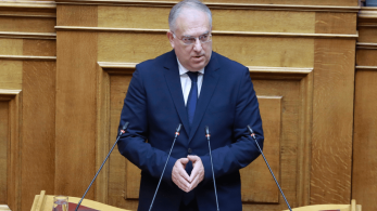 Θεοδωρικάκος για ασφάλιστρα υγείας: Η κυβέρνηση δίνει μάχη για να στηρίξει τους πολίτες