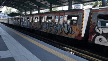 Σωματείο Εργαζομένων ΣΤΑΣΥ: καταγγελία ότι άνοιξαν εν κινήσει πόρτες συρμού του ΗΣΑΠ