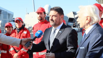 Νίκος Χαρδαλιάς: στον Πειραιά για τον εορτασμό των Θεοφανίων