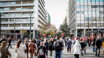 Εορταστικό ωράριο Χριστουγέννων 2025: πού και πότε θα κάνετε τις αγορές σας