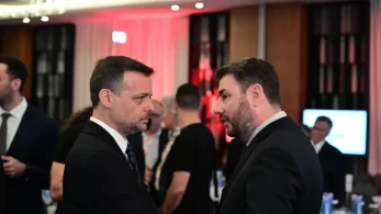 ΠΑΣΟΚ: Η πτώση στις δημοσκοπήσεις και η χαρά Δούκα