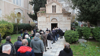 Μίμης Δομάζος: πλήθος κόσμου στο λαϊκό προσκύνημα