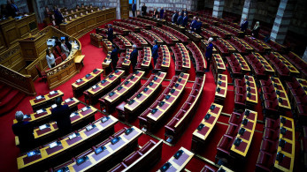 Βουλή: ενός λεπτού σιγή για τους πεσόντες αξιωματικούς στα Ίμια