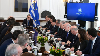 Οι πολίτες συνεχίζουν να εμπιστεύονται τη ΝΔ και τον Κυριάκο Μητσοτάκη για τη διακυβέρνηση
