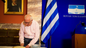 Ο Νικήτας Κακλαμάνης στην κοπή πίτας των κοινοβουλευτικών συντακτών