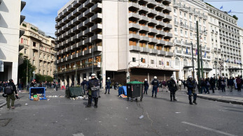 Δώδεκα προσαγωγές και μία σύλληψη στα επεισόδια στο Σύνταγμα - Τραυματίστηκαν τέσσερις αστυνομικοί