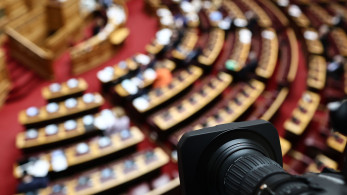 Τα σκυλιά γαβγίζουν, αλλά το καραβάνι προχωράει