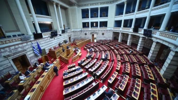 Στη Βουλή η τροπολογία για τον νέο οικοδομικό κανονισμό - Τι προβλέπει για οικοδομικές άδειες