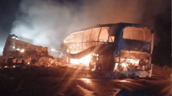 Μεξικό: Πάνω από 30 νεκροί σε τροχαίο με εμπλοκή λεωφορείου