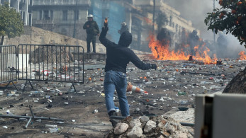 Ο (έξαλλος) αντισυστημισμός κλέβει το «οξυγόνο» της δημοκρατίας