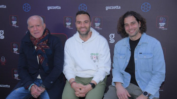 Απολαυστικός Νίκος Αναστόπουλος στο pre-game show του αγώνα ΑΕΚ – Ολυμπιακός