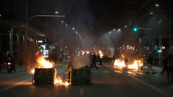 Επεισόδια στη Θεσσαλονίκη μετά την πορεία για τα Τέμπη