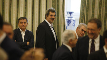 O Πολάκης «μαλώνει» τον Τσακαλώτο για τον 13ο μισθό: Έρμε και σκοτεινέ...