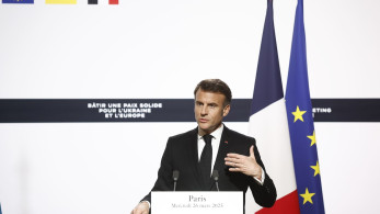 Μακρόν: Η Ρωσία διαστρεβλώνει τις συμφωνίες και συνεχίζει τους βομβαρδισμούς