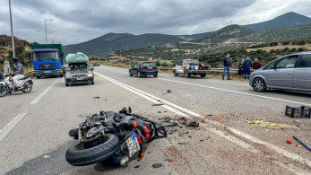 Λαμία: μηχανή έγινε σμπαράλια  μετά από σφοδρή σύγκρουση με ΙΧ