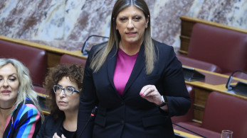 O Στέφανος Κωνσταντινίδης τρολάρει Κωνσταντοπούλου για την έξοδό της (video)