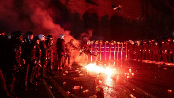 Ιμάμογλου: αρνείται όλες τις κατηγορίες - Χιλιάδες πολίτες στους δρόμους