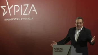 Στο σπίτι του κρεμασμένου δεν μιλάνε για σχοινί, Σωκράτη Φάμελλε