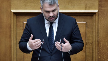 Βρεττάκος για ΠΑΣΟΚ: Ας κρίνουν οι πολίτες αν τα 800 ευρώ είναι φιλοδώρημα (video)