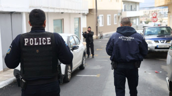 Άνδρας βρέθηκε πυροβολημένος στο σπίτι του - Τι εξετάζει η ΕΛ.ΑΣ.