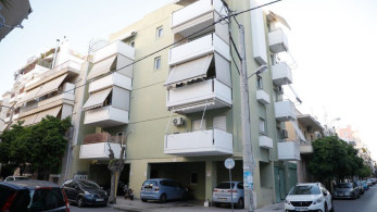 Μαφιόζικη εκτέλεση στην Καλλιθέα - Τον «γάζωσαν» μέσα στο αυτοκίνητό του (photos & Video)