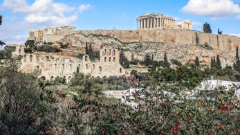 Μενδώνη για την αφίσα με τη ναζιστική σημαία στην Ακρόπολη: Κακώς την επέλεξαν