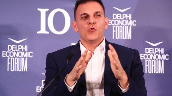 Εμμονή Καραμέρου με την Ομάδα Αλήθειας και η αμνησία... για τα ανώνυμα τρολ του ΣΥΡΙΖΑ