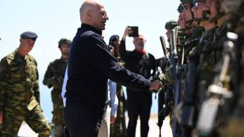 Ν. Δένδιας από τις Οινούσσες: Βαθιά ευγνωμοσύνη σε όλες τις γυναίκες και τους άντρες των Ενόπλων Δυνάμεων