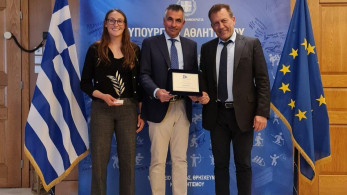 Ιωάννης Βρούτσης: Τίμησε την πρωταθλήτρια ιστιοπλοΐας Ερμιόνη Γκίκα (photo)