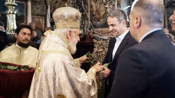 Κυριάκος Μητσοτάκης: στην Τήνο για την πρώτη Ανάσταση - Η συνομιλία του με τον Μητροπολίτη Δωρόθεο στην πρώτη Ανάσταση (photos)