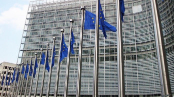 ΕΕ: Για πρώτη φορά οι 27 συνδέουν τη χορήγηση βοήθειας με το κράτος δικαίου