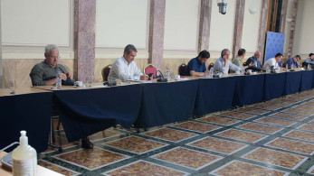 ΚΙΝΑΛ: Τι ειπώθηκε πίσω από τις κλειστές πόρτες, ποιοι ζήτησαν διαγραφές, η απάντηση Παπανδρέου