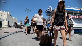 Τουρισμός για Όλους: εκπνέει η προθεσμία για τις αιτήσεις - Ποιοι παίρνουν voucher έως 600 ευρώ (video)