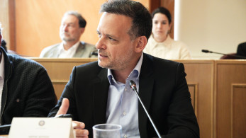 Επιλεκτική ευαισθησία Δούκα: ψήφισμα για τη Γάζα χωρίς καμία αναφορά στους Ισραηλινούς ομήρους - Παρέμβαση Μπακογιάννη