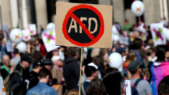 Γερμανία: Χιλιάδες διαδηλωτές στο Βερολίνο κατά της AfD μετά την εκλογική νίκη