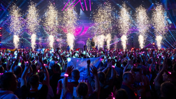 Ξεκίνησε ο μεγάλος τελικός της Eurovision - 17η εμφανίζεται η Klavdia με την «Αστερομάτα»